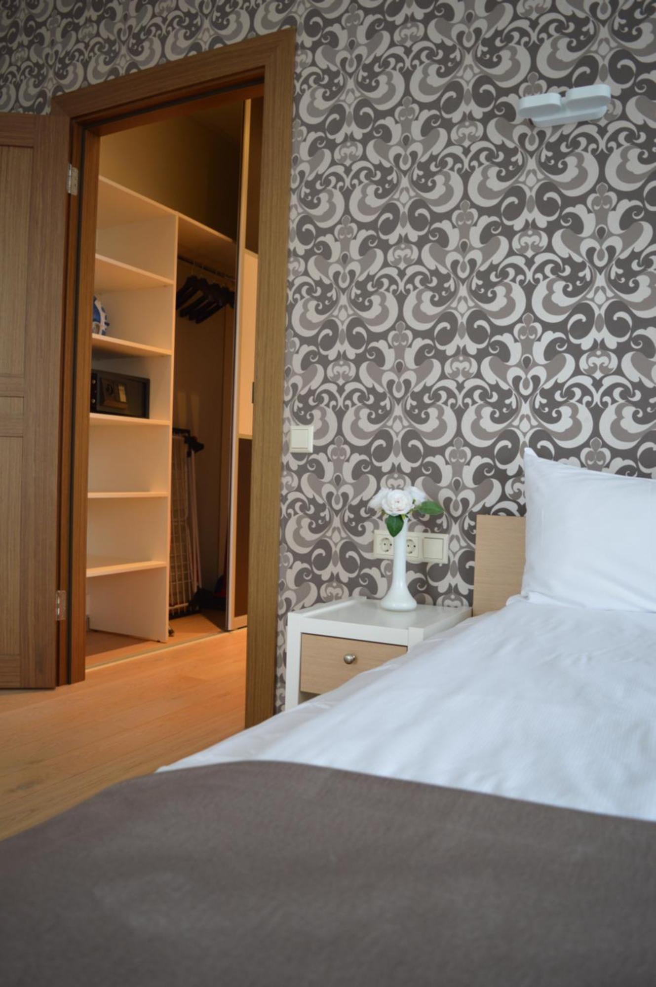 Black Pearl Aparthotel